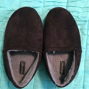 Men’s Size 10 Slippers